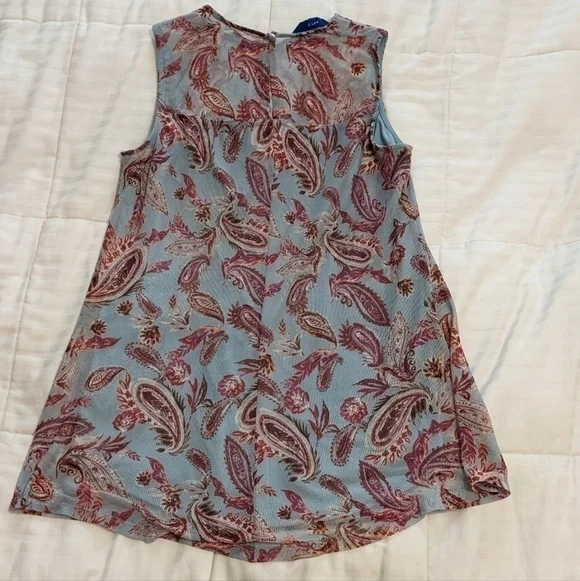 Apt. 9 sleeveless top with slightly sheer shoulder panel size small - Picture 9 of 10